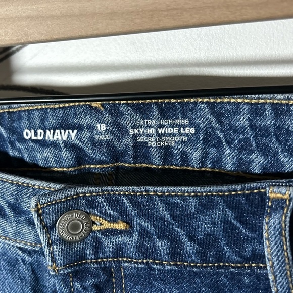 NEW Old Navy Extra High Rise Sky-Hi Wide Leg Jeans, Slimming Pockets Women’s 18T - Picture 4 of 8